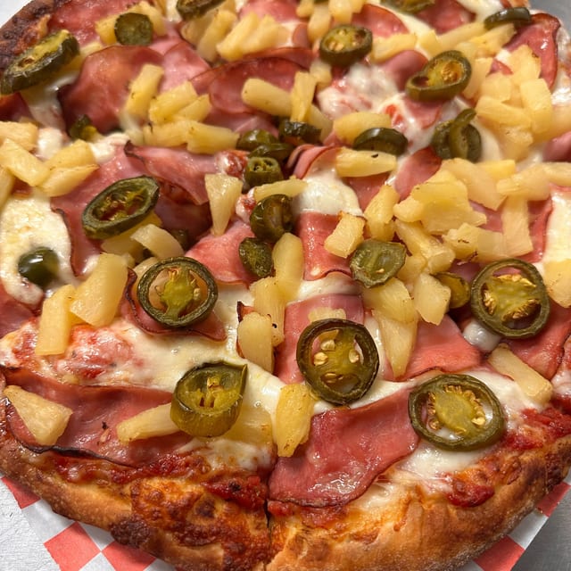 Spicy Hawaiian Pizza.